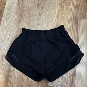 Lululemon black hotty hot shorts